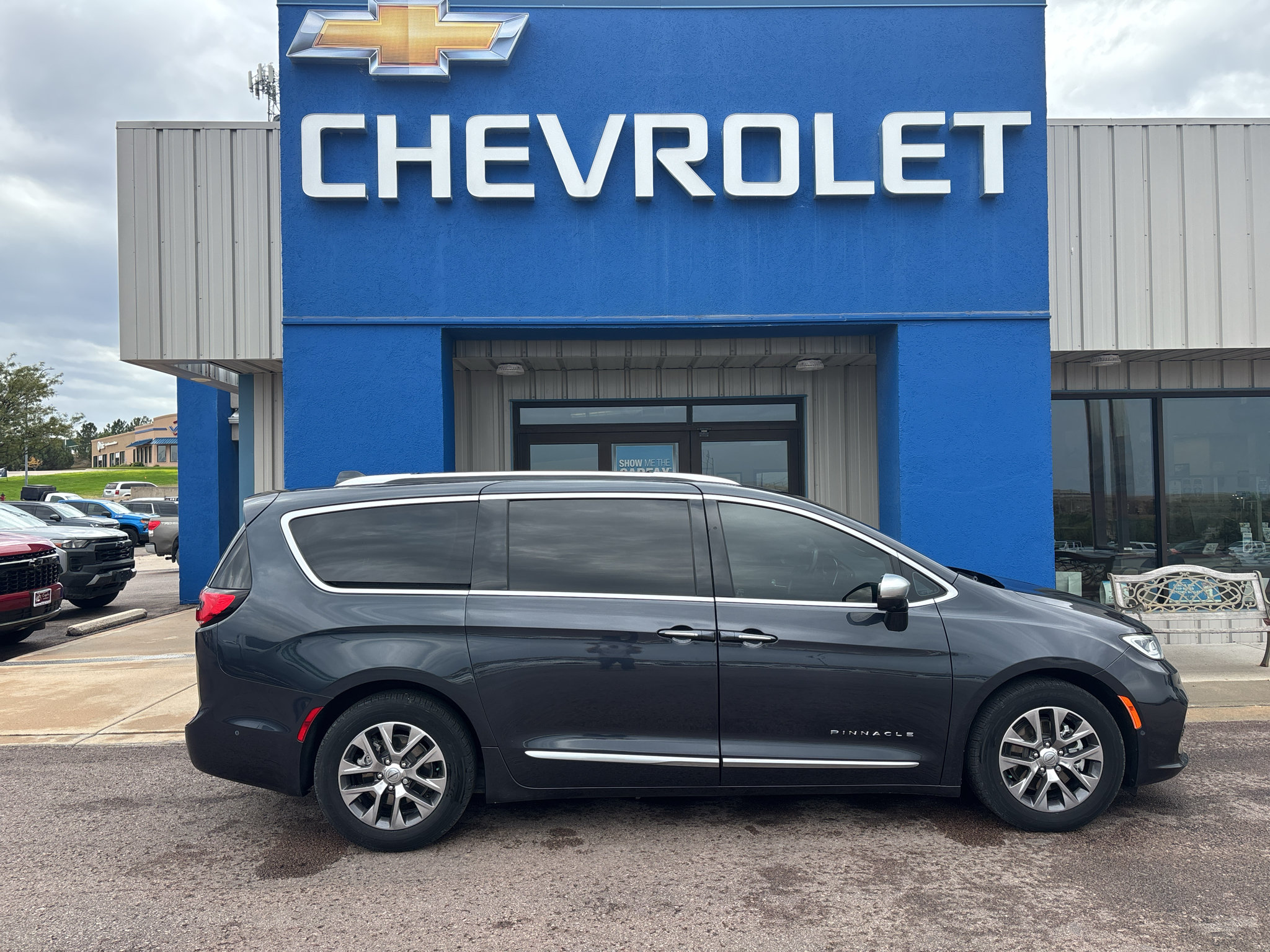 Used 2021 Chrysler Pacifica Pinnacle FWD image 5