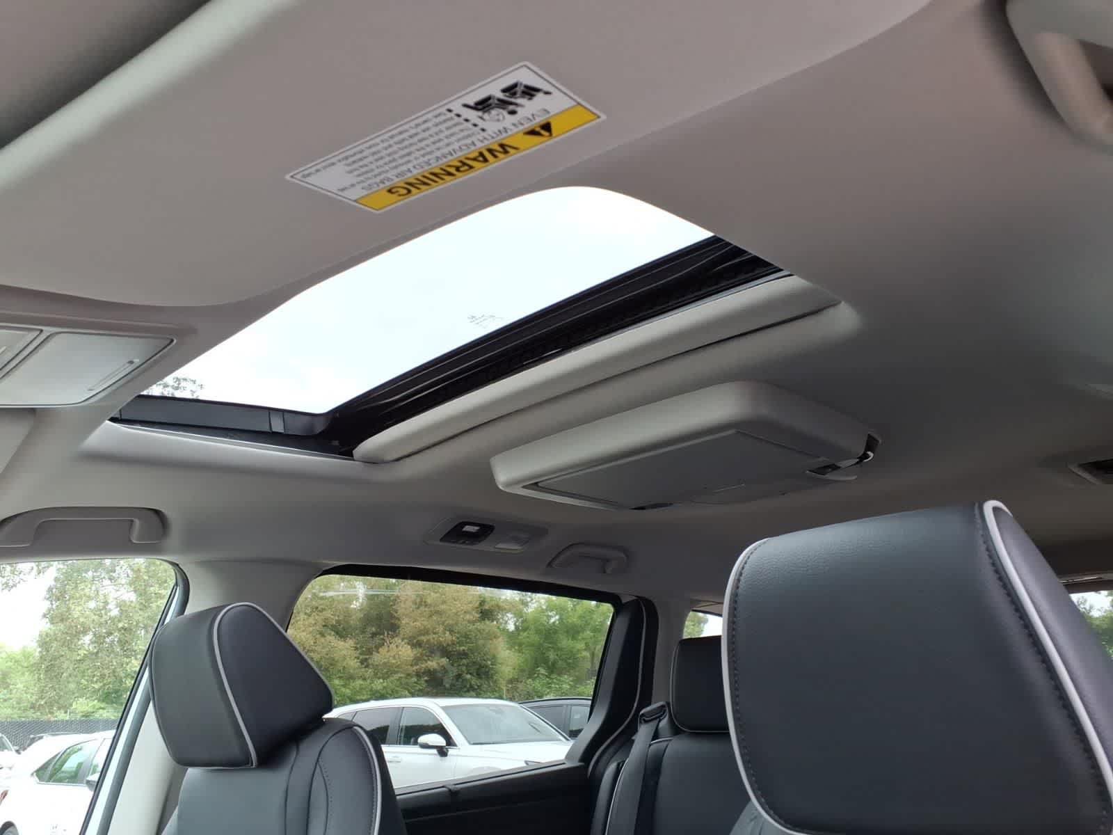 New 2026 Honda Odyssey Touring image 14