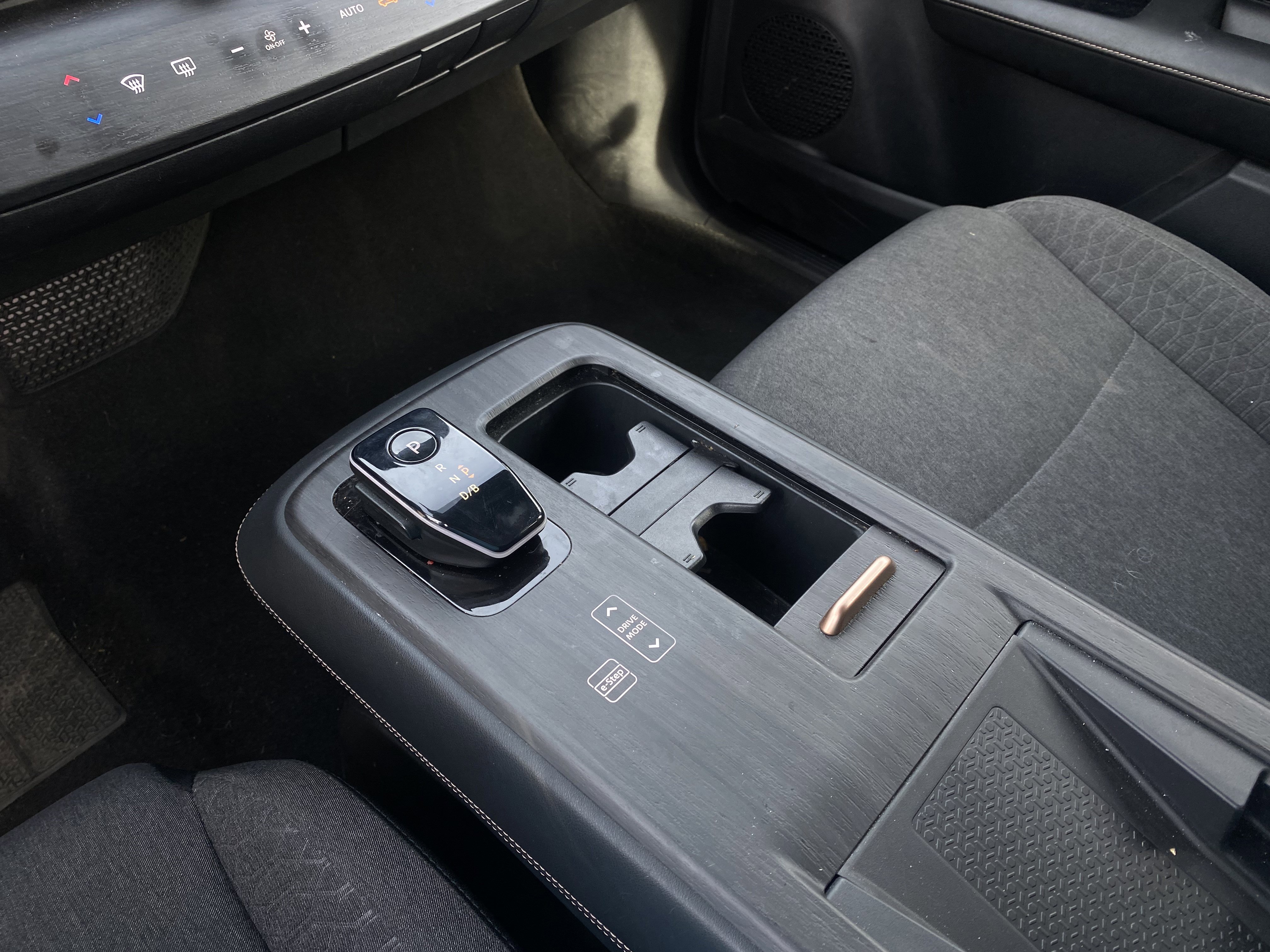 Used 2023 Nissan Ariya FWD image 12