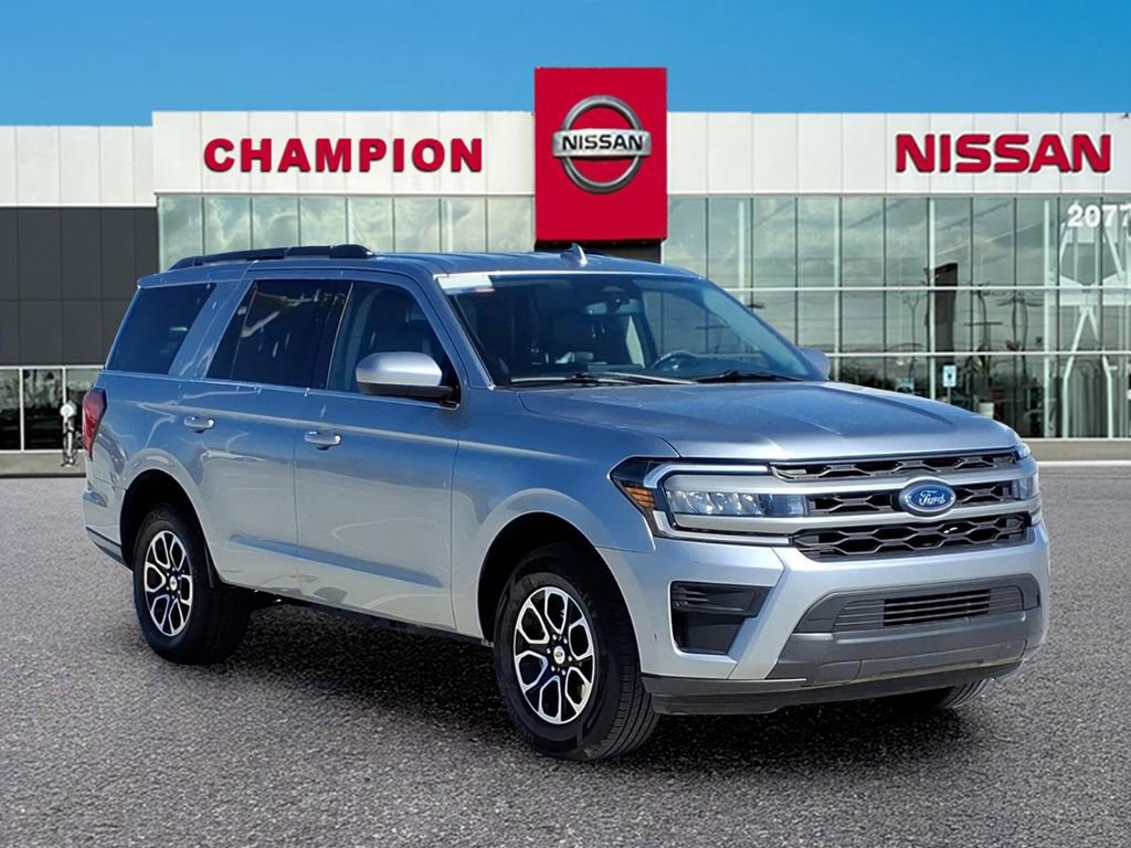 Used 2024 Ford Expedition XLT image 1