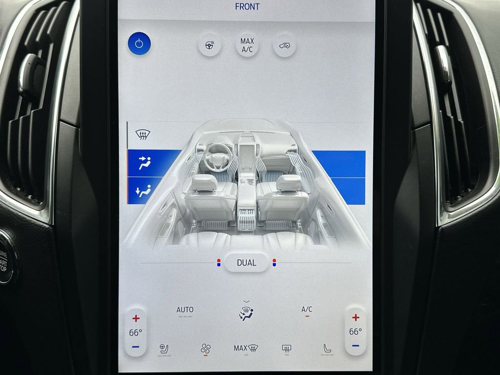 Used 2024 Ford Edge Titanium image 28