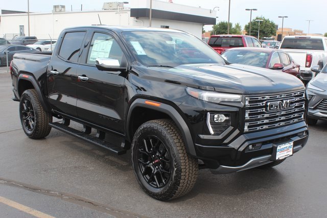 New 2026 GMC Canyon Denali w/ LPO, Denali Black Edition image 9