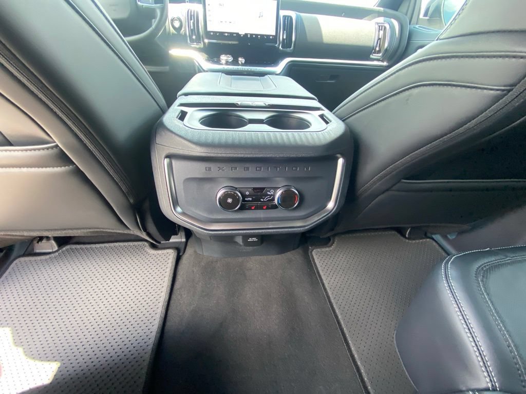 New 2027 Ford Expedition Platinum w/ Stealth Performance Package AWD/4WD image 25