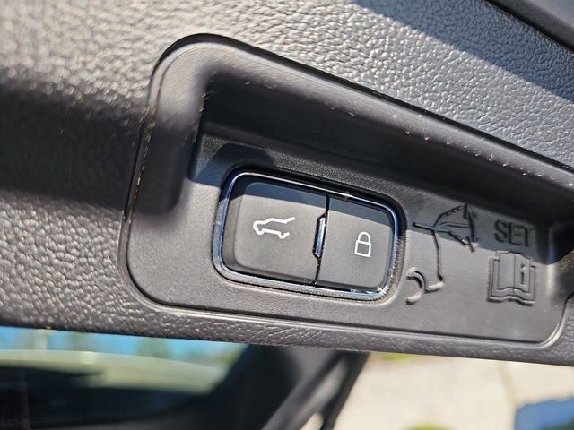 Used 2021 Ford Explorer Limited w/ Equipment Group 301A image 14