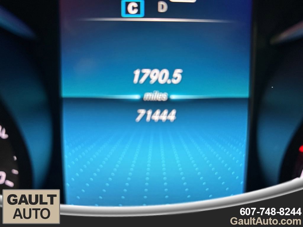 Used 2020 Mercedes-Benz GLC 300 4MATIC image 10