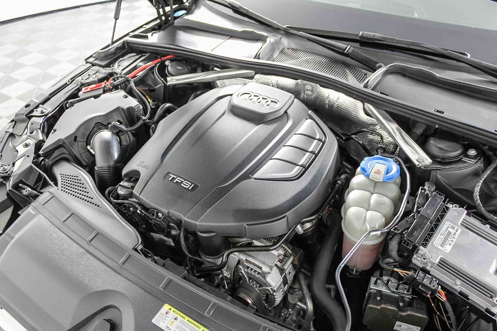 Used 2017 Audi A4 2.0T Ultra Premium w/ Convenience Package image 28