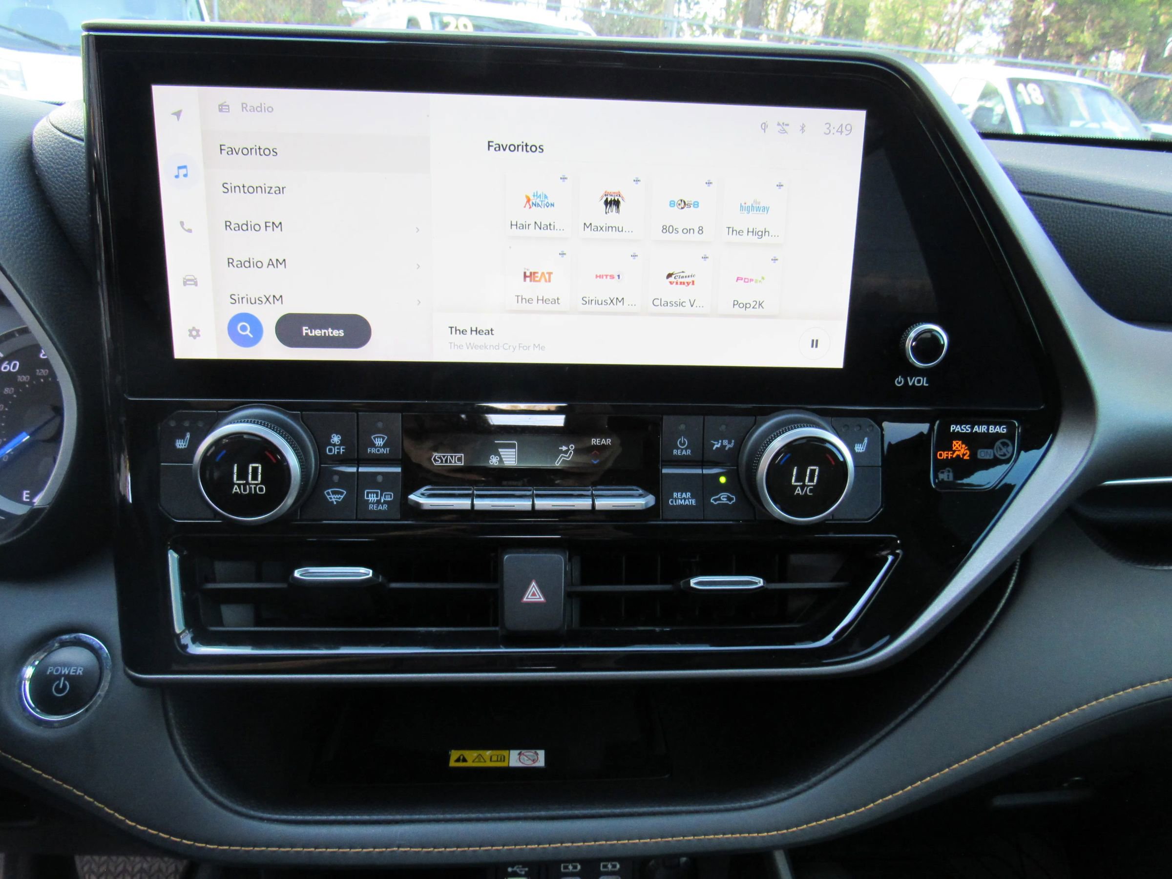 Used 2023 Toyota Highlander Bronze Edition image 17