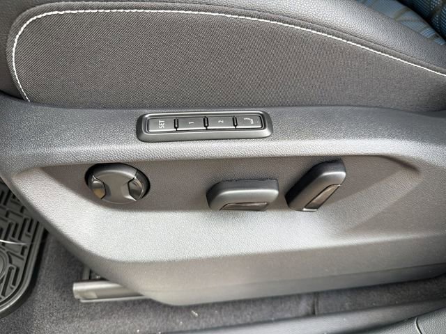 New 2026 Volkswagen Atlas Cross Sport SEL Premium R-Line AWD/4WD image 13