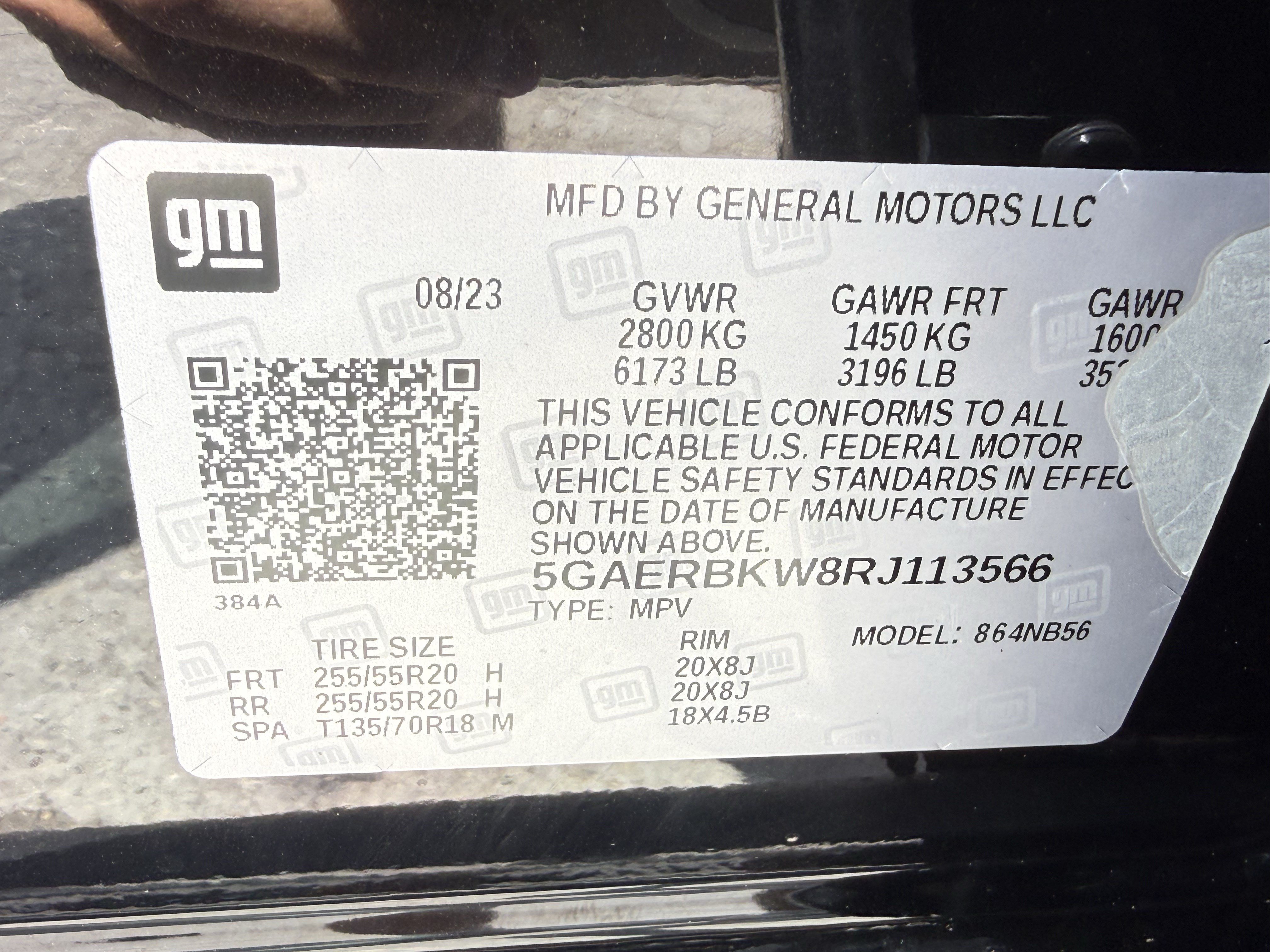 Used 2024 Buick Enclave Essence w/ Sport Touring Edition FWD image 35