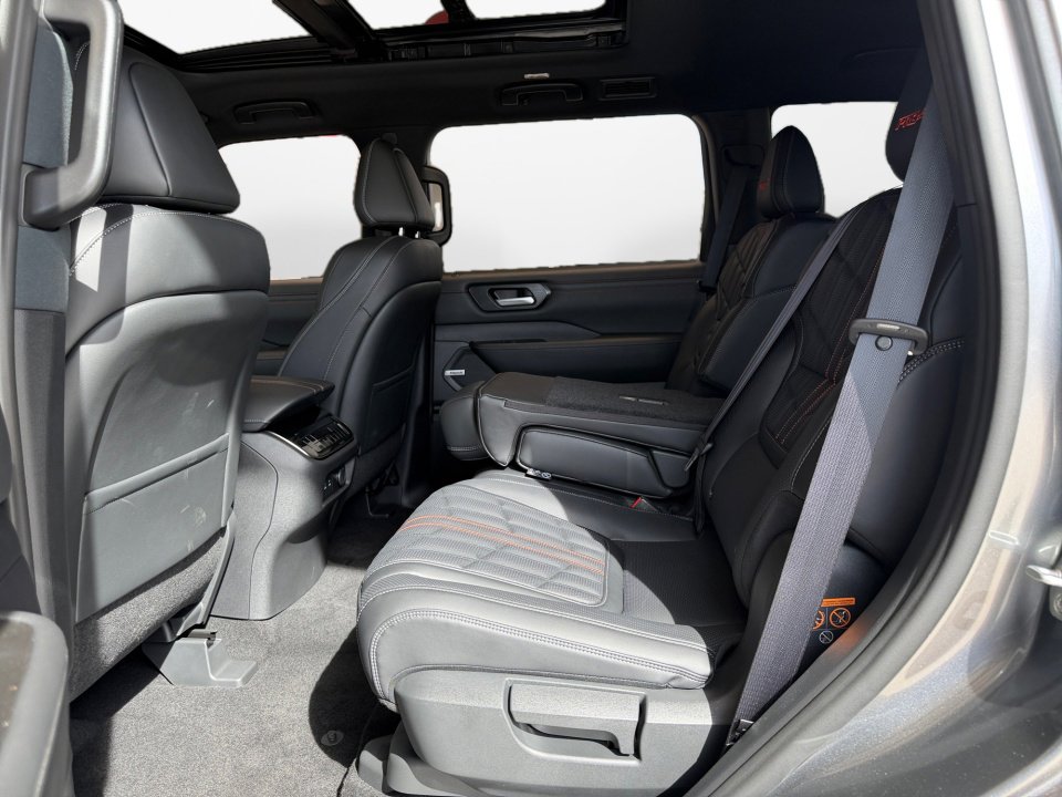 New 2026 Nissan Armada PRO-4X image 13