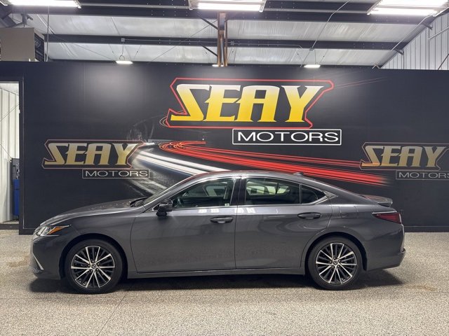 Used 2024 Lexus ES 350 w/ Premium Package image 2