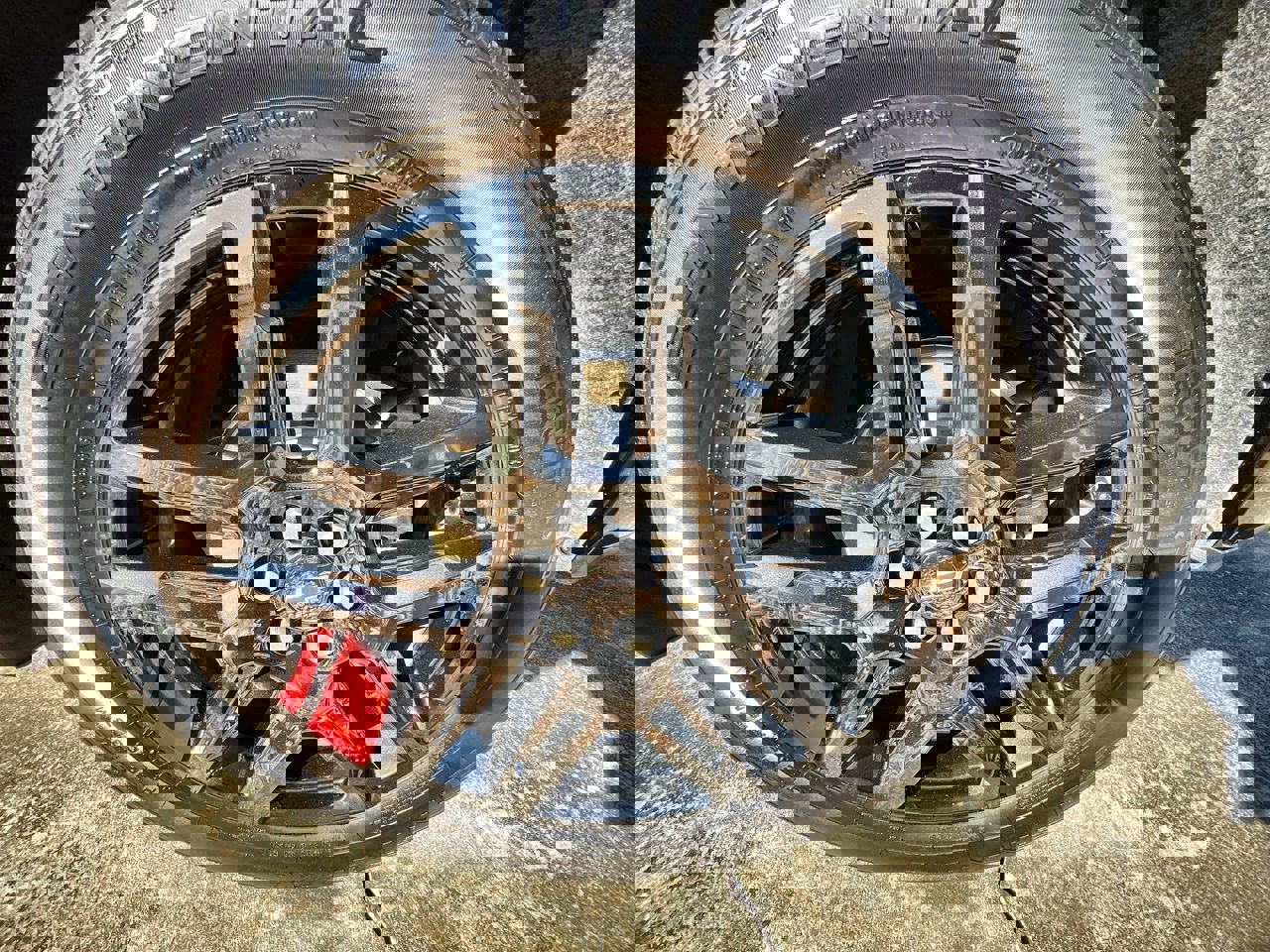 Used 2024 Chevrolet Traverse Premier w/ Redline Edition image 34