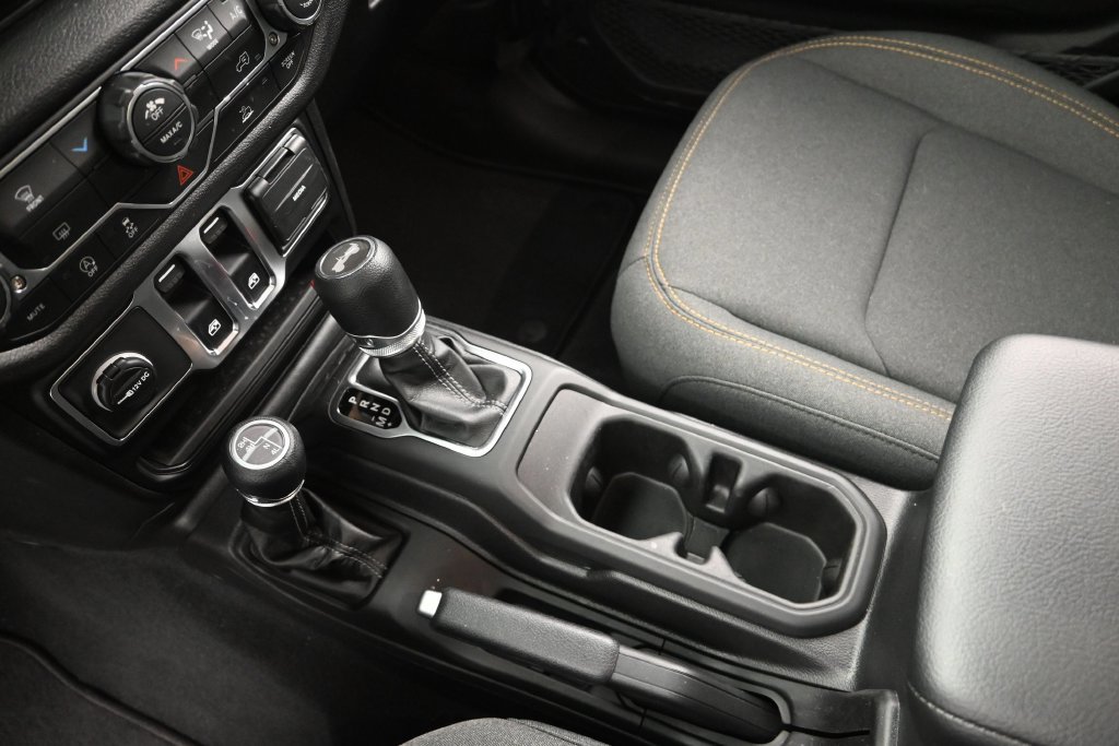 Used 2026 Jeep Wrangler Sport AWD/4WD image 13
