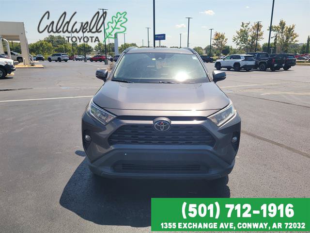Used 2019 Toyota RAV4 XLE FWD image 2