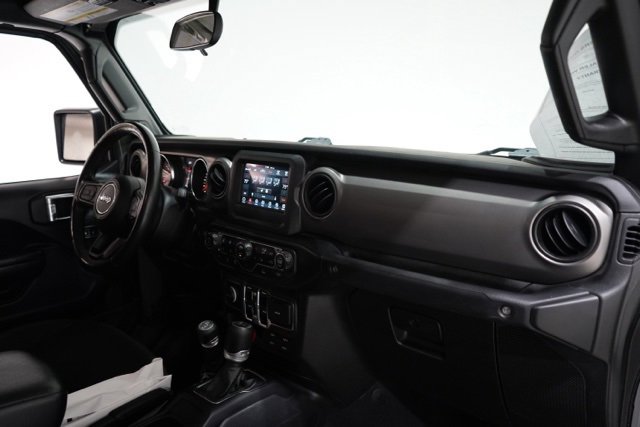 Used 2021 Jeep Gladiator Willys image 14