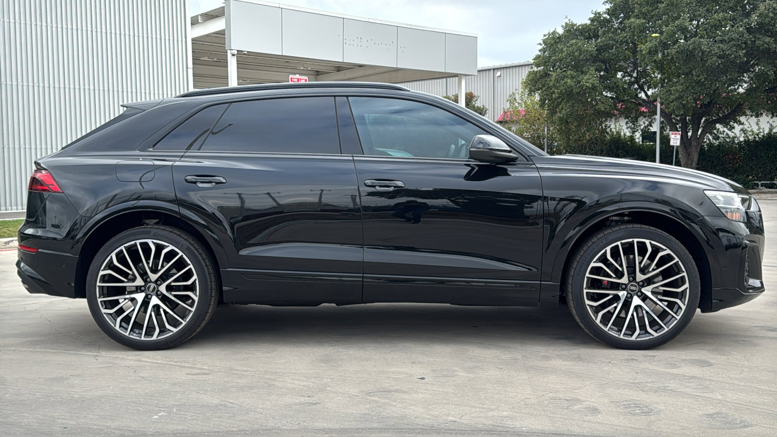 New 2025 Audi SQ8 Premium Plus image 8