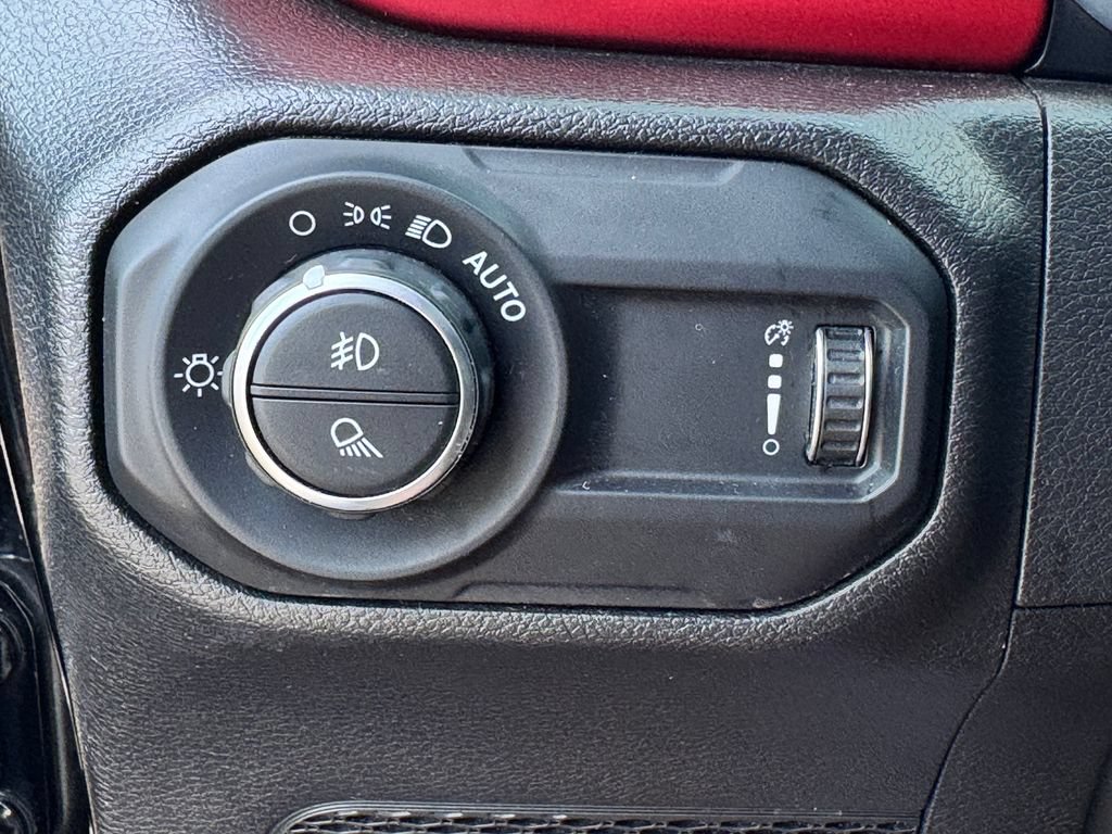 Used 2023 Jeep Gladiator Rubicon w/ Cold Weather Group AWD/4WD image 30