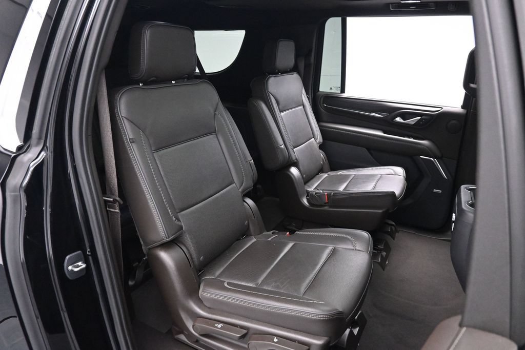Used 2023 GMC Yukon XL Denali AWD/4WD image 19