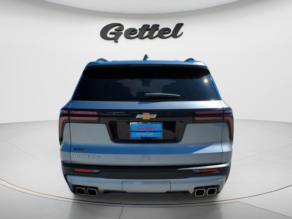 Used 2025 Chevrolet Traverse LT image 6
