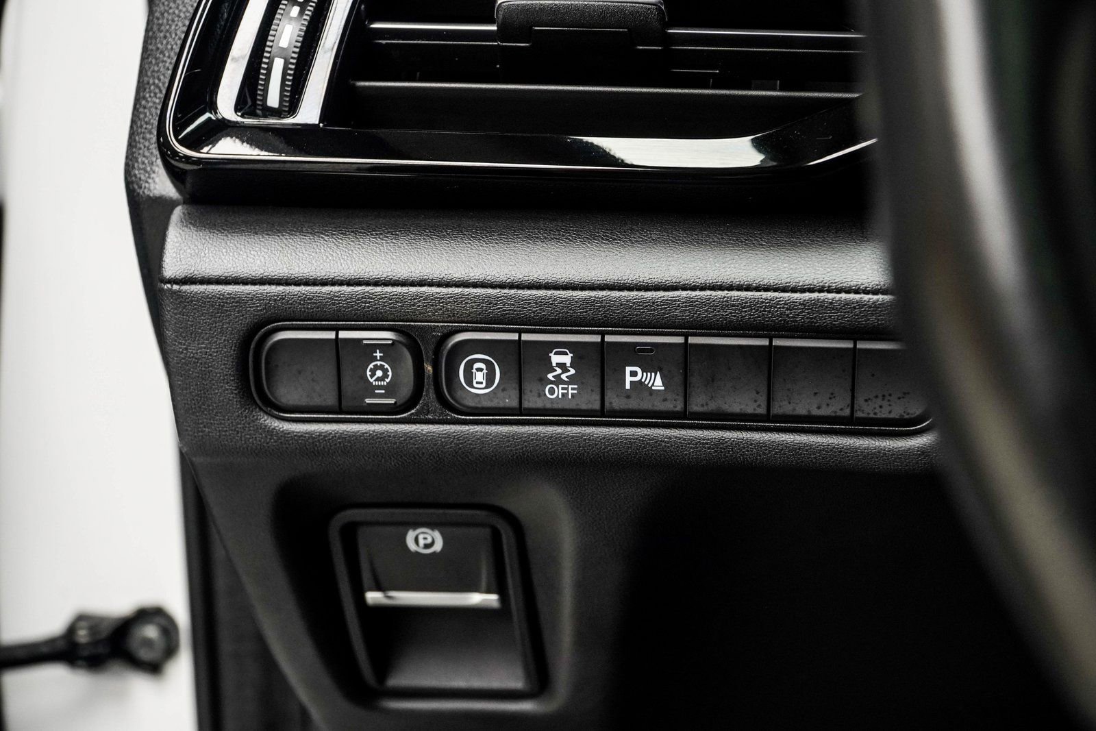 Used 2024 Acura MDX FWD w/ Technology Package image 25