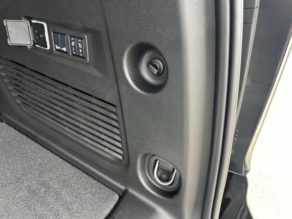 New 2025 Chevrolet Tahoe Premier image 18