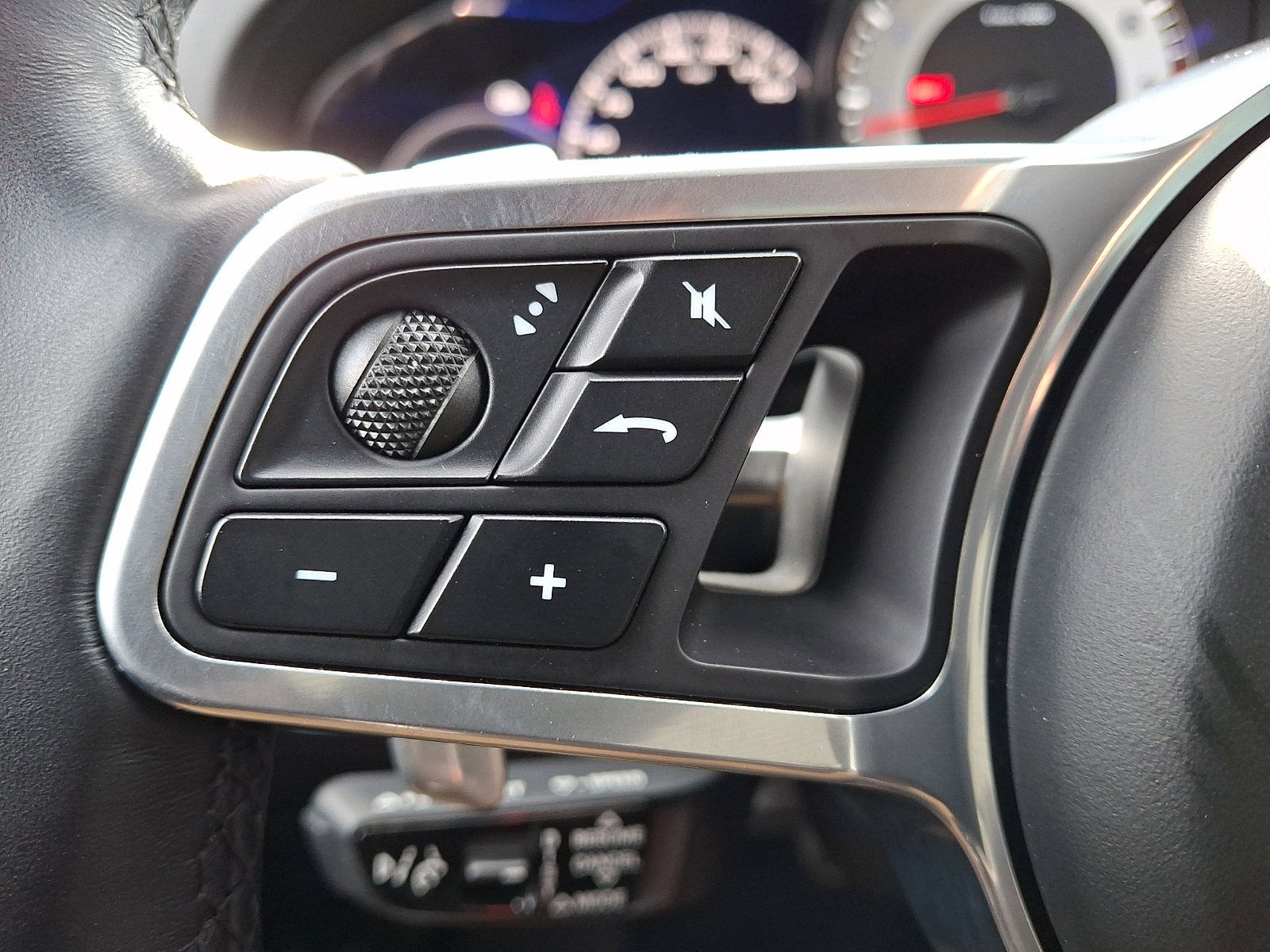 Used 2021 Porsche Cayenne S image 24