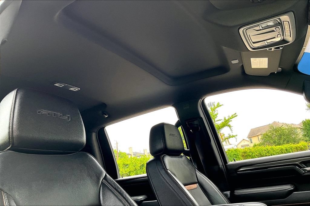 Used 2025 GMC Sierra 2500 AT4 AWD/4WD image 21