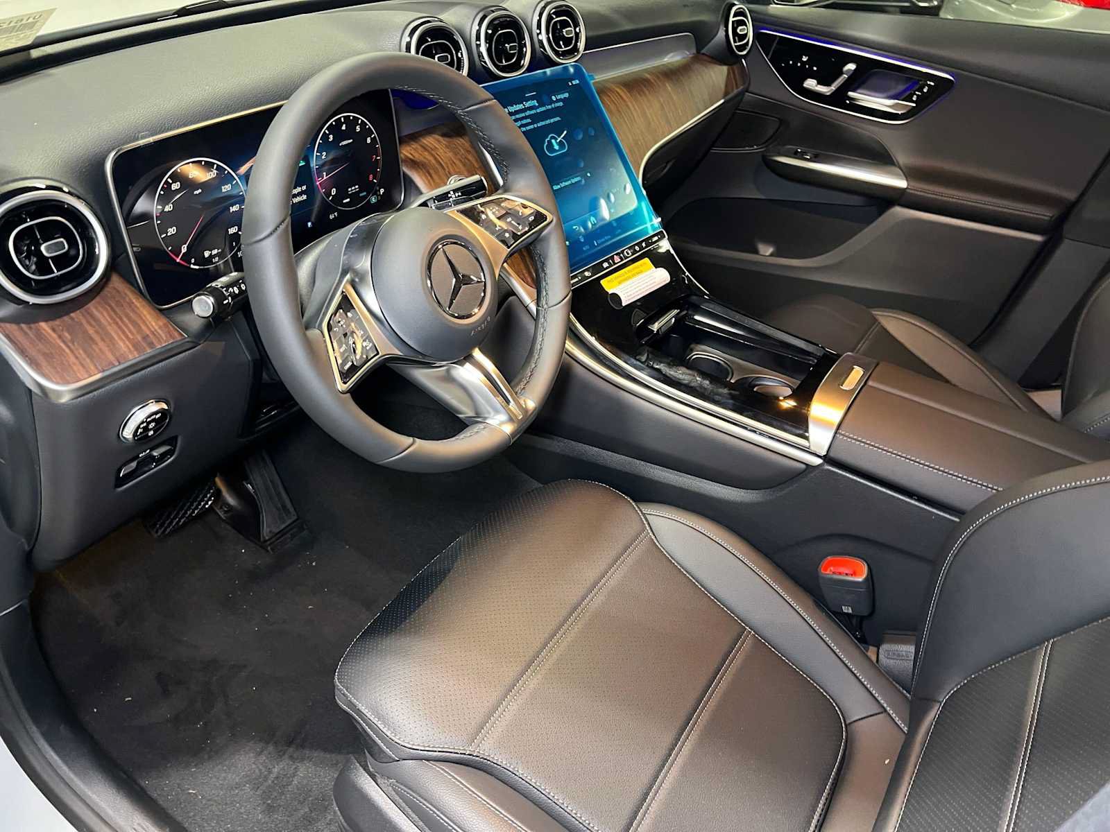 New 2027 Mercedes-Benz GLC 300 4MATIC image 26