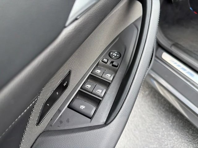 Used 2026 BMW M440i Convertible w/ Premium Package RWD image 18