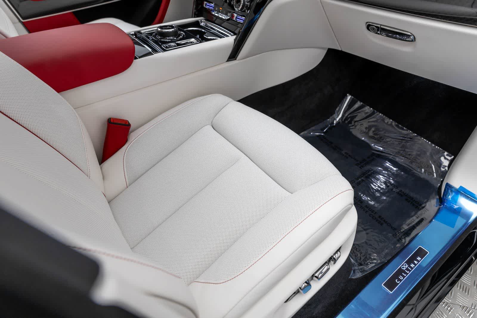 New 2027 Rolls-Royce Cullinan Black Badge AWD/4WD image 57