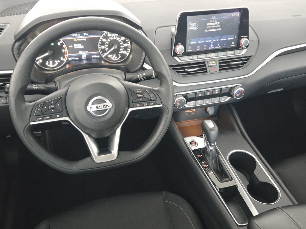 Used 2022 Nissan Altima 2.5 SV FWD image 30