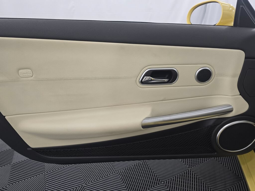Used 2005 Chrysler Crossfire Limited RWD image 96