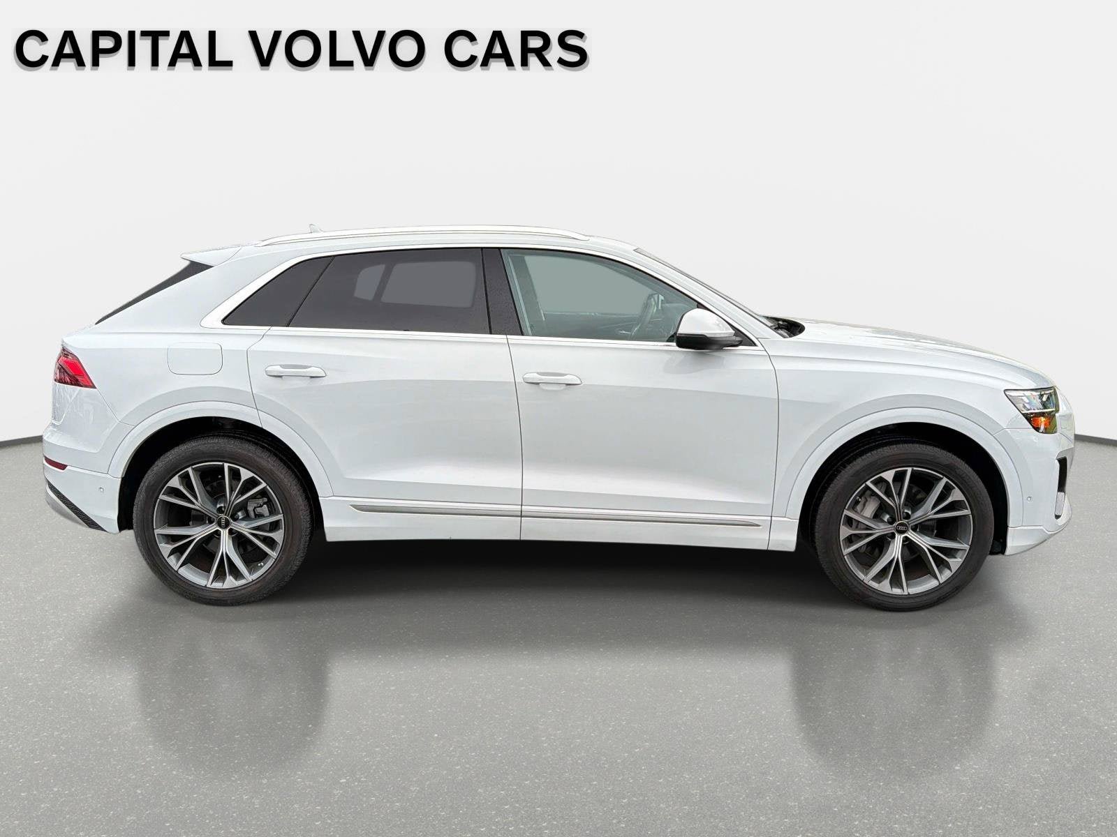 Used 2025 Audi Q8 Premium Plus AWD/4WD image 4