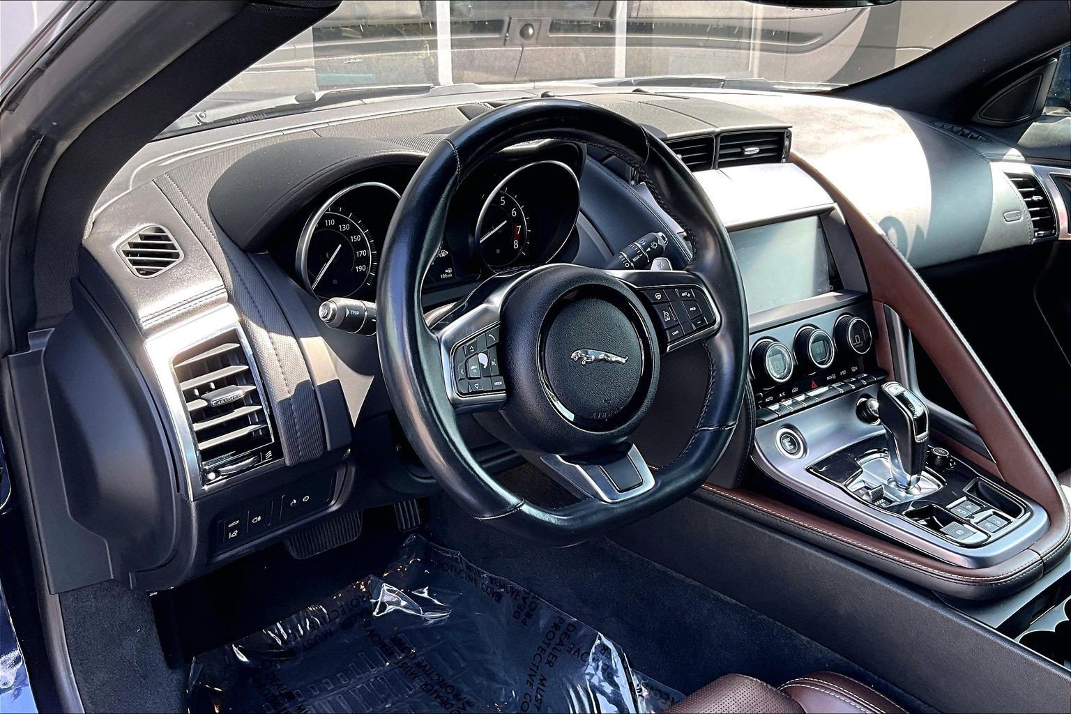 Used 2019 Jaguar F-TYPE Coupe RWD image 12