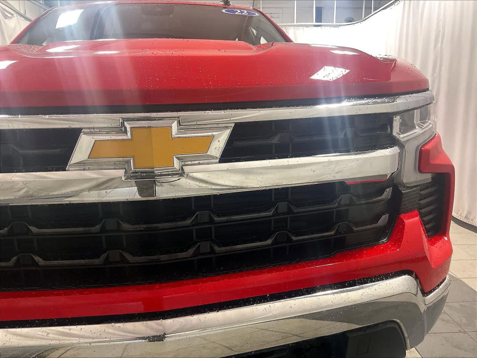 Used 2022 Chevrolet Silverado 1500 LT AWD/4WD image 32