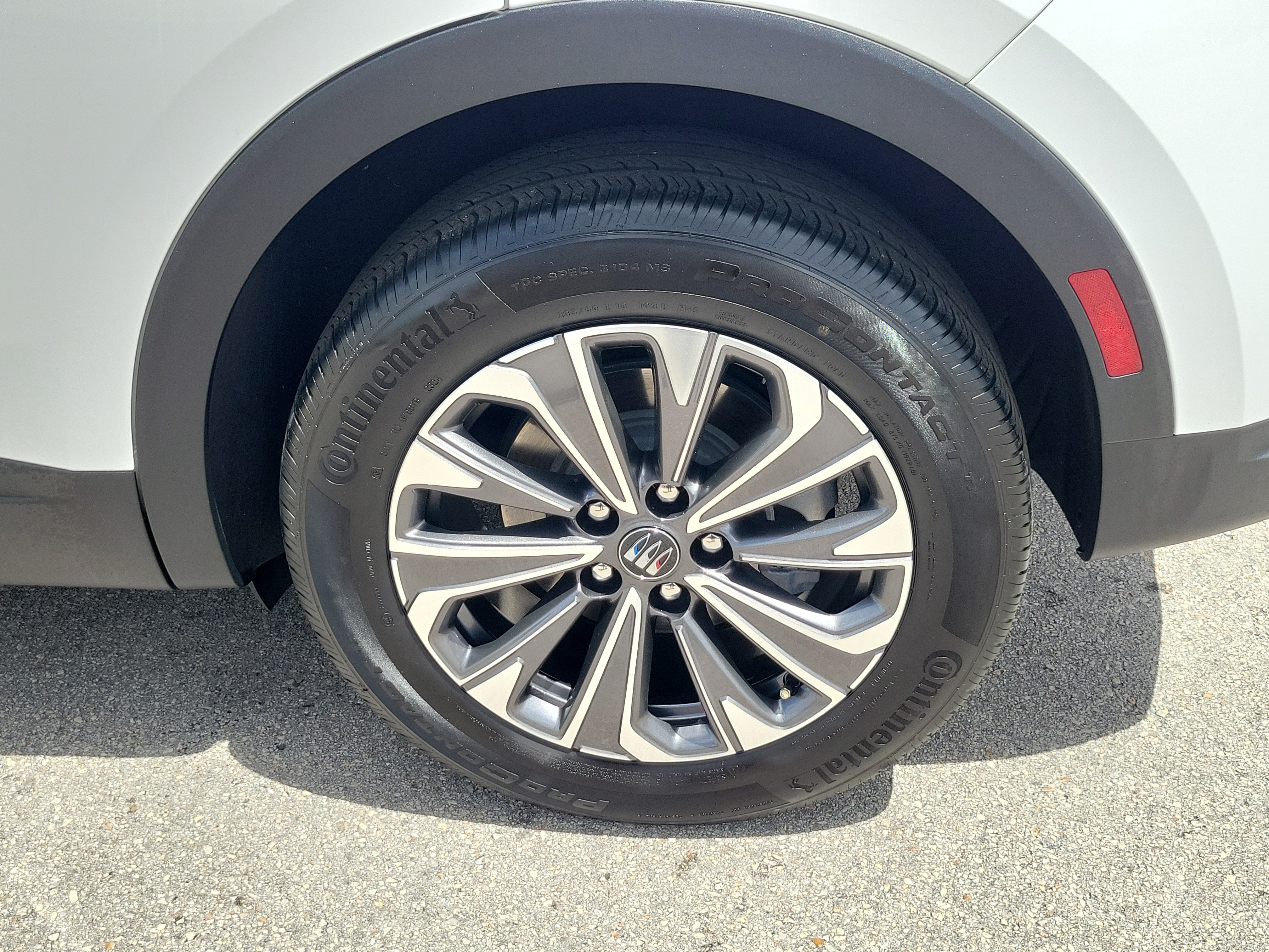 Used 2024 Buick Envision Preferred AWD/4WD image 25