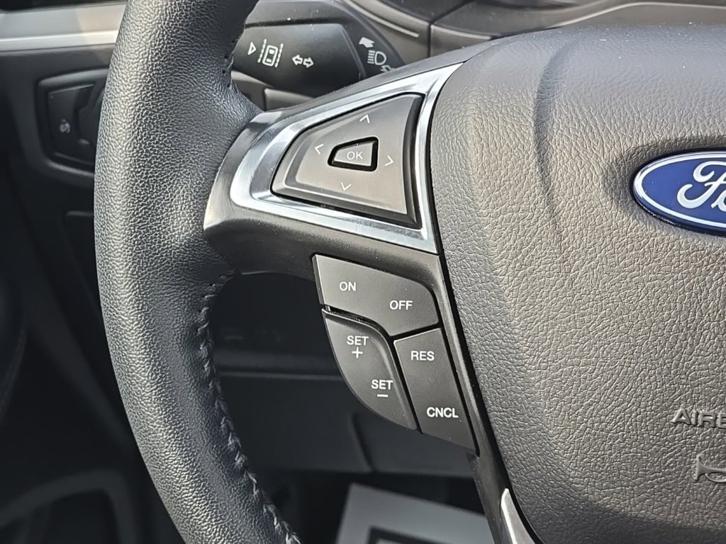 Used 2024 Ford Edge SEL image 23