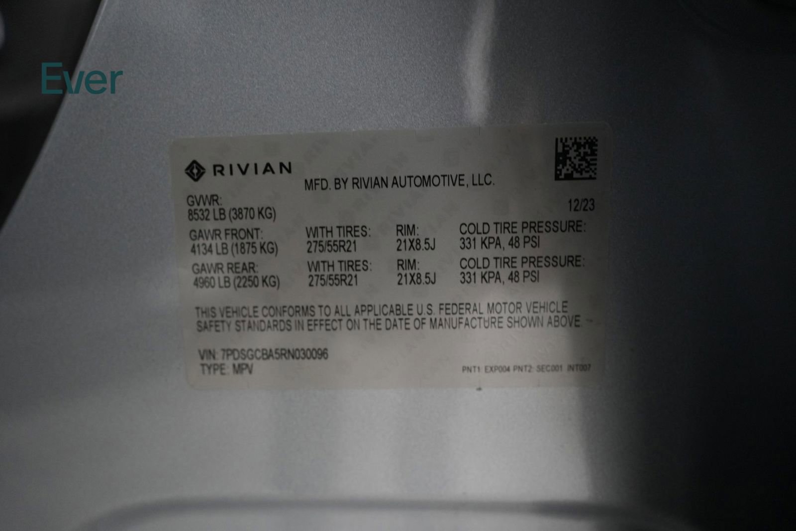 Used 2024 Rivian R1S Adventure AWD/4WD image 30