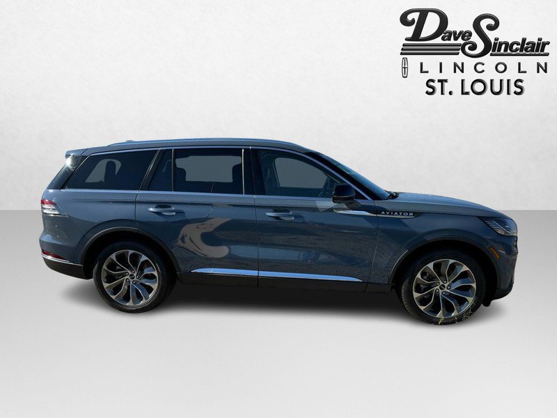 New 2025 Lincoln Aviator Reserve w/ Illumination Package image 4