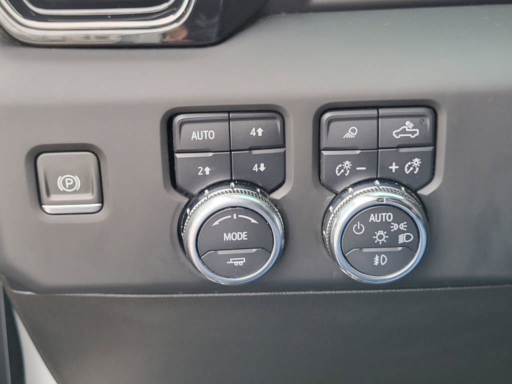Used 2022 GMC Sierra 1500 AT4 w/ AT4 Preferred Package image 22