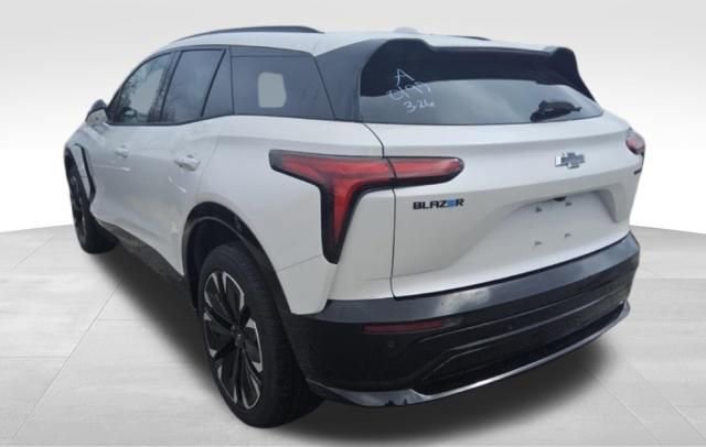 Used 2025 Chevrolet Blazer EV RS AWD/4WD image 8
