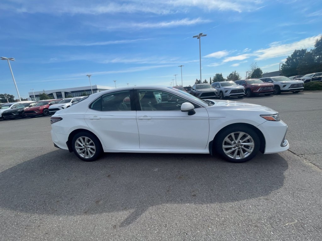 Used 2021 Toyota Camry LE AWD/4WD image 5