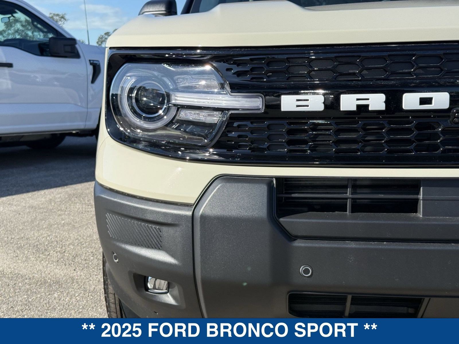 New 2025 Ford Bronco Sport Outer Banks w/ Outer Banks Tech Package+ image 9