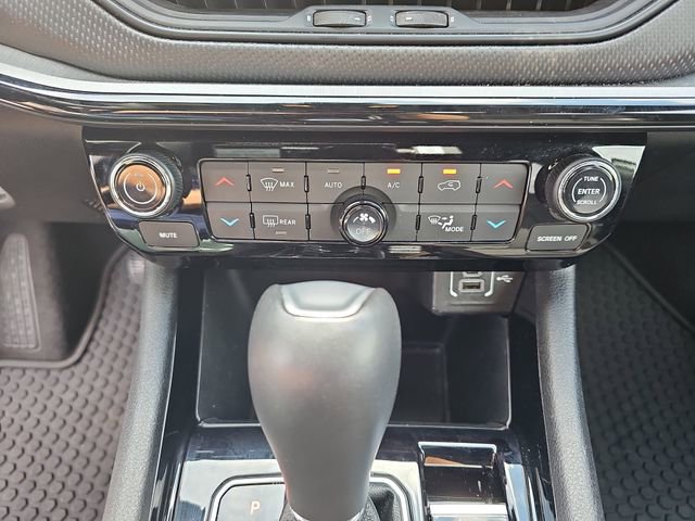 Used 2025 Jeep Compass Trailhawk AWD/4WD image 26