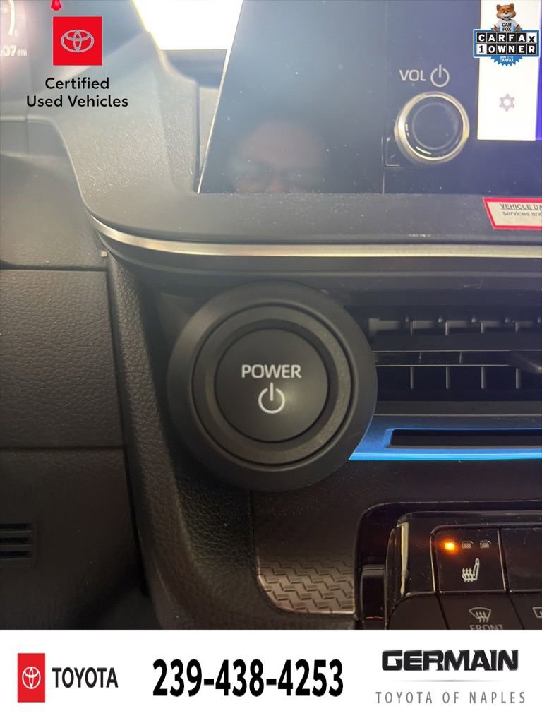 Used 2024 Toyota Prius XLE FWD image 15