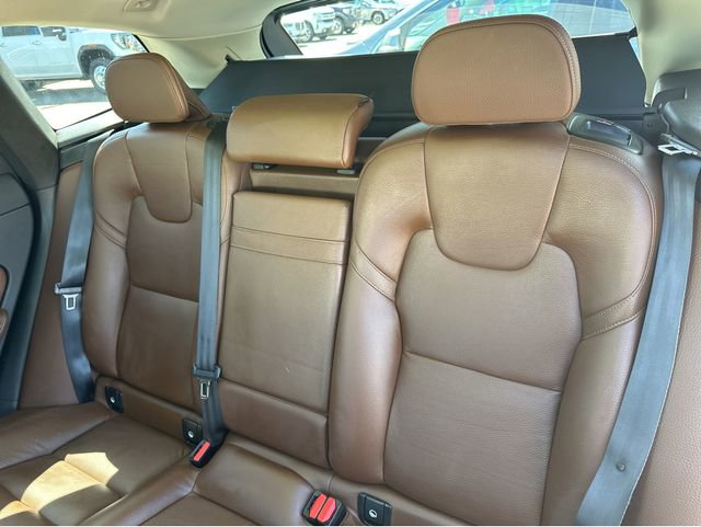 Used 2020 Volvo XC60 T5 Momentum w/ Protection Package Premier FWD image 16