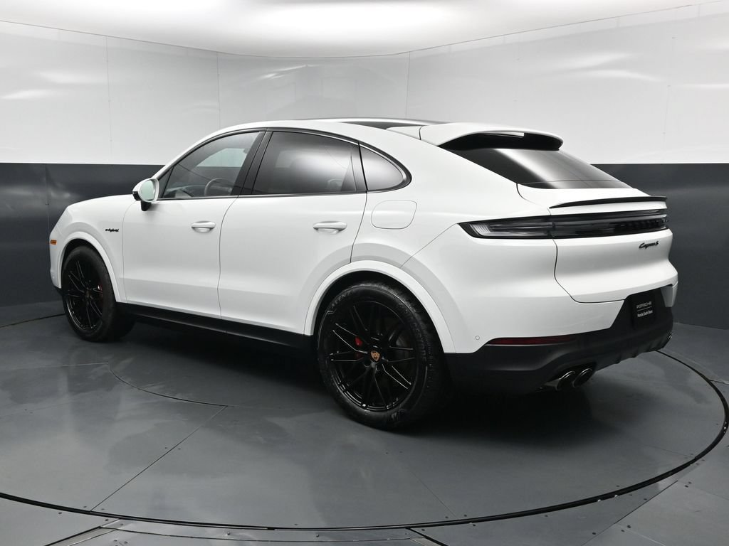 New 2026 Porsche Cayenne S AWD/4WD image 3