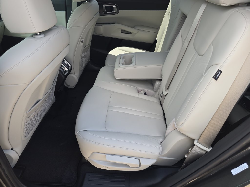 New 2026 Kia Sorento EX FWD image 17