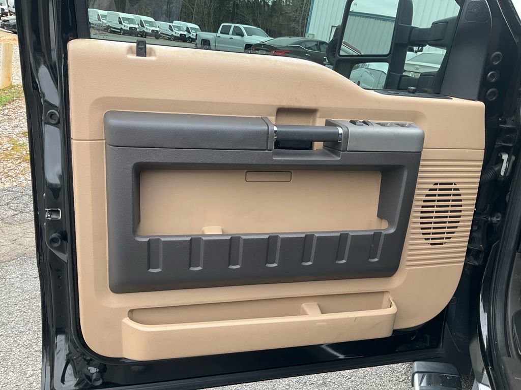 Used 2014 Ford F250 Lariat image 17