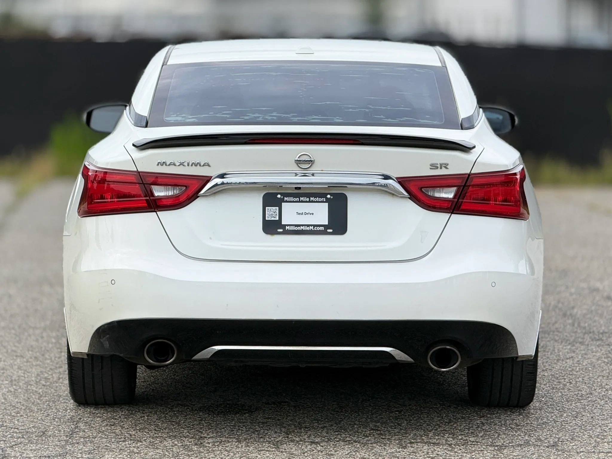 Used 2016 Nissan Maxima SR w/ Midnight Edition FWD image 4